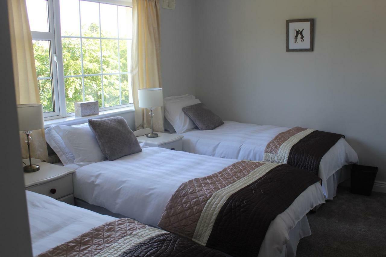 5 Mins Walk To Carrick - Sleeps 12 - Off Road Parking - Modern Houseヴィラ エクステリア 写真