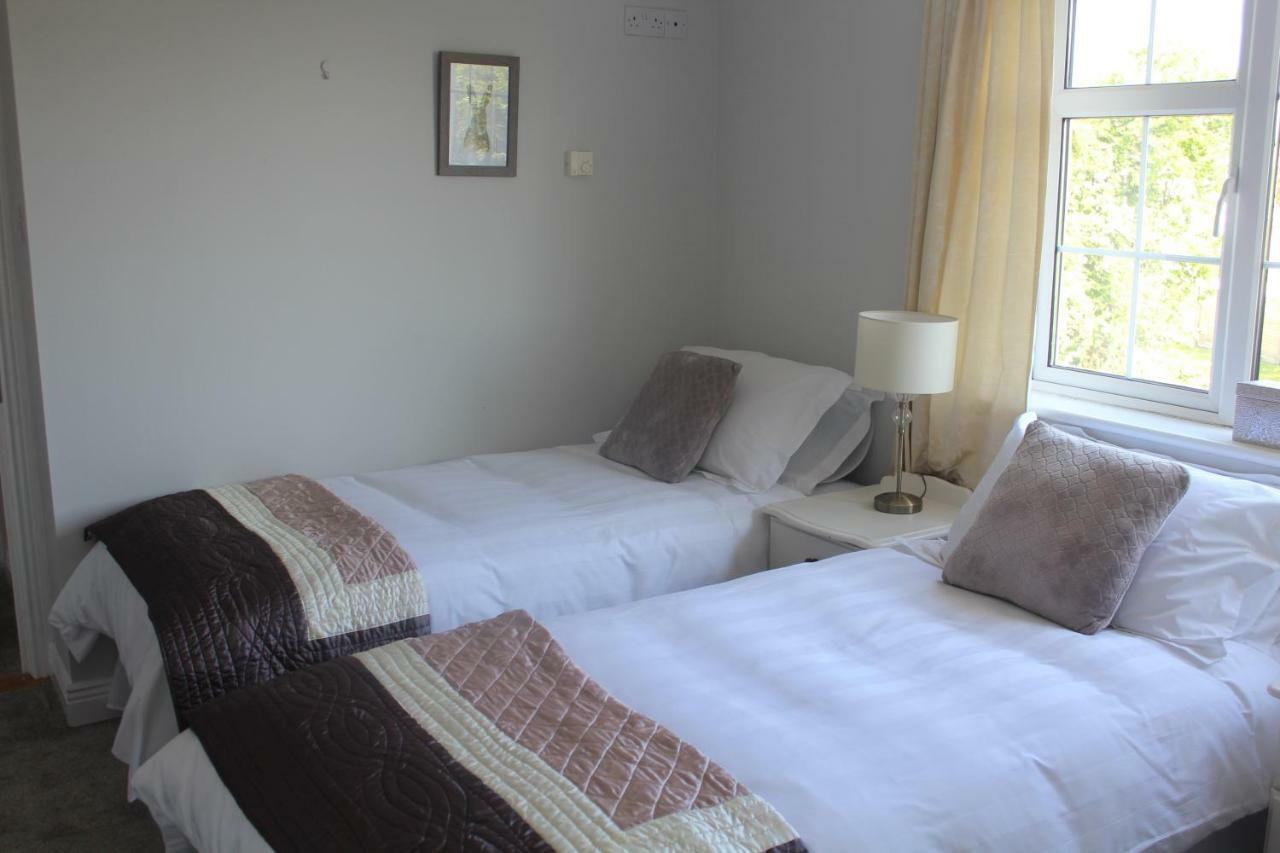 5 Mins Walk To Carrick - Sleeps 12 - Off Road Parking - Modern Houseヴィラ エクステリア 写真