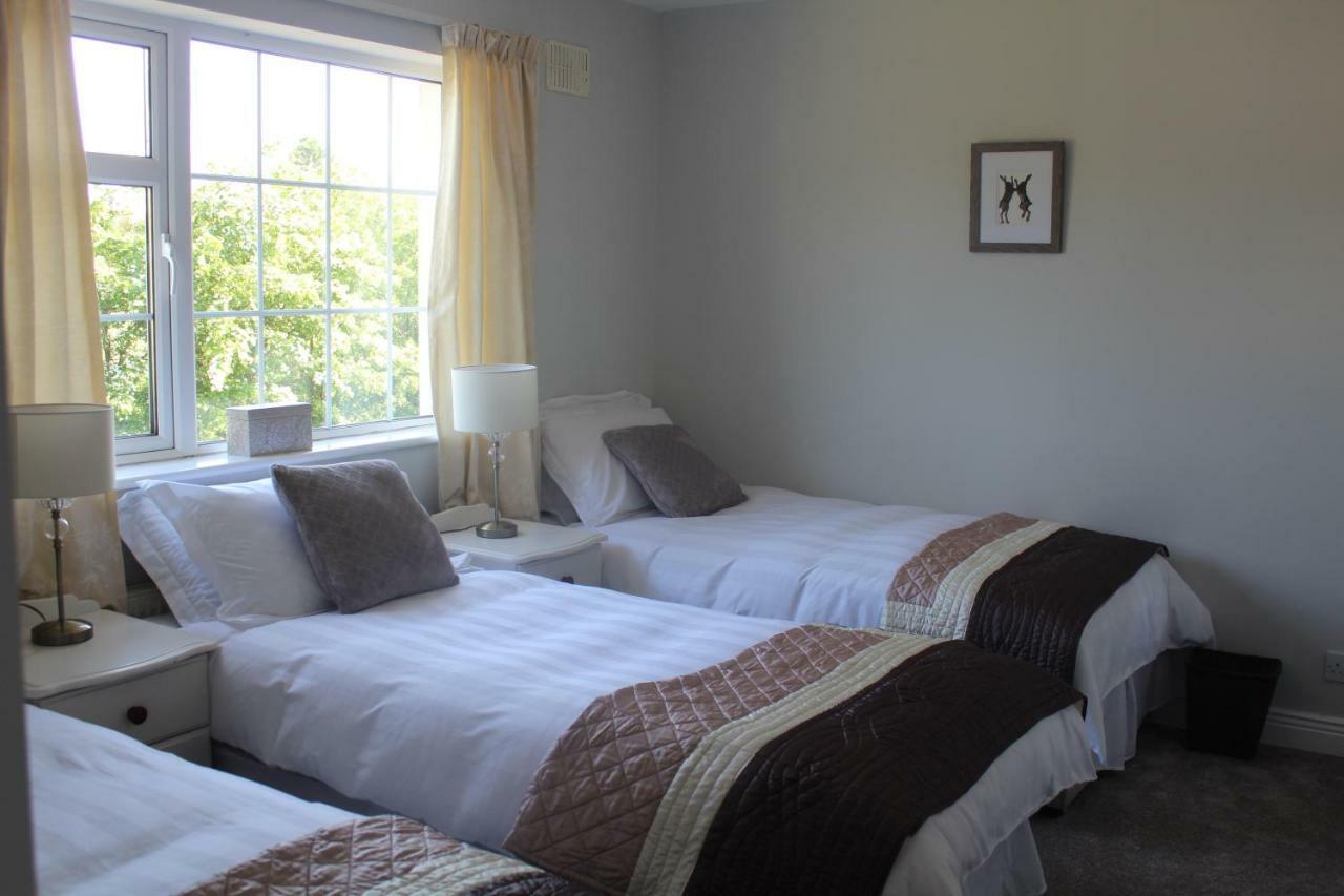 5 Mins Walk To Carrick - Sleeps 12 - Off Road Parking - Modern Houseヴィラ エクステリア 写真